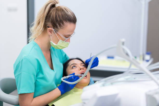 Best Emergency Dental Extractions in Oasis, CA
